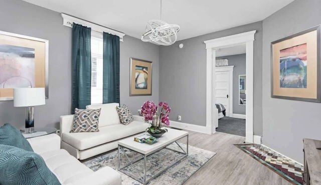 New Castle 1BR | Convenient Workspace Walkable