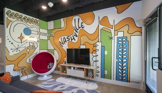 New! Groovy Oasis Near Airport and Downtown Nash!