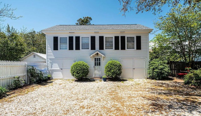 *New Listing* Pollock St. Cottage in Historic Downtown Beaufort!