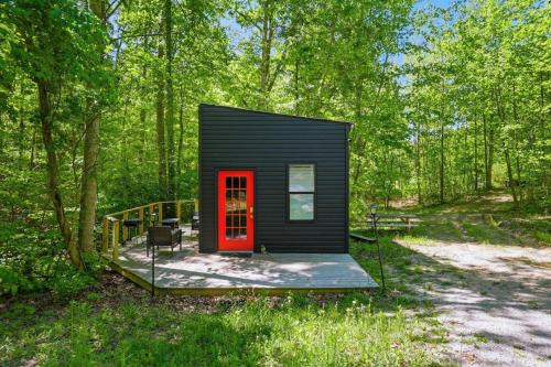 NEW, Promo Pricing - Premium Woodland Loft Retreat