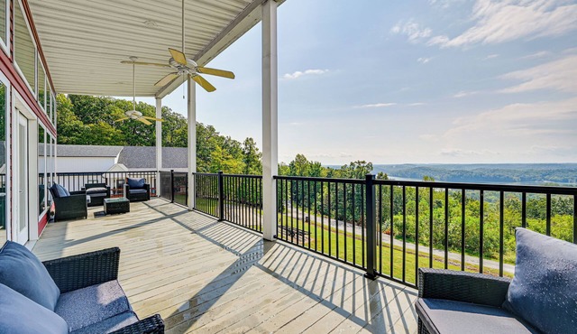Nolin Lake Home w/Decks & Fire Pit in Clarkson!