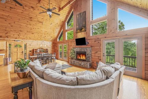 Norris Lake Cabin Near Marinas & Fishing Fire pit