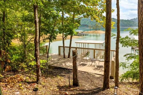 Norris Lakefront Cabin Retreat Dock Games Hot Tub