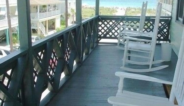 Oceanic Apartment in the 'Heart' of Wrightsville Beach