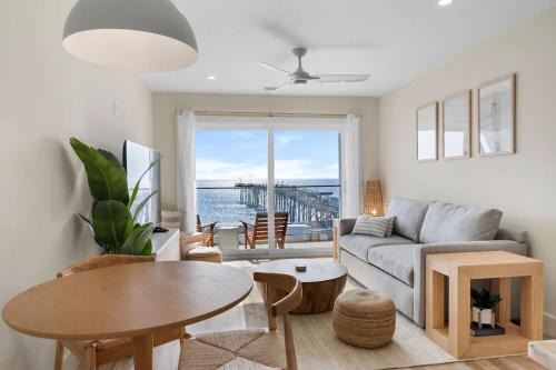 Oceanside Oasis Oceanfront with Pool and Elevator