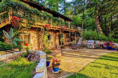 On-Site Trails: Rock River Retreat in Jefferson! in Jefferson