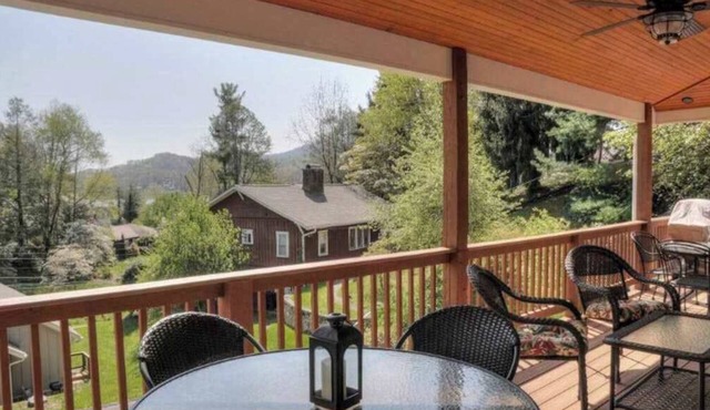 Open and modern upper-level space with WiFi, central AC, pool, wraparound deck