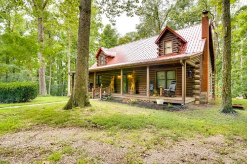 Orleans Retreat w/Private Hot Tub & Fireplace!