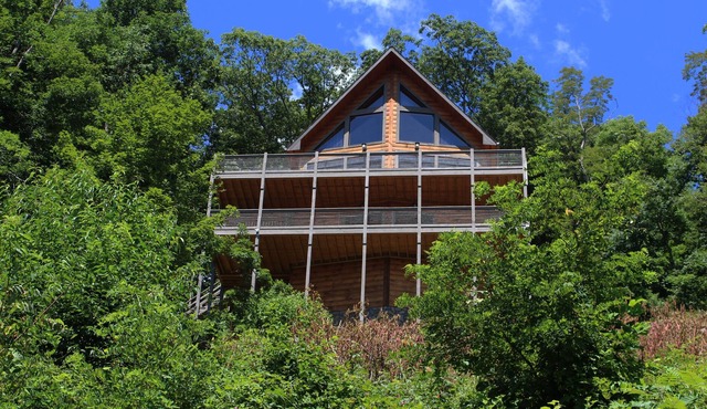 Owl's View - Log Home w/Theater Room, PoolTable, WiFi,