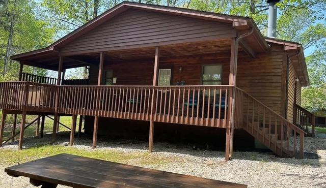 Patoka Lake Deluxe with Hot Tub #15 at Patoka 4 Seasons Resort