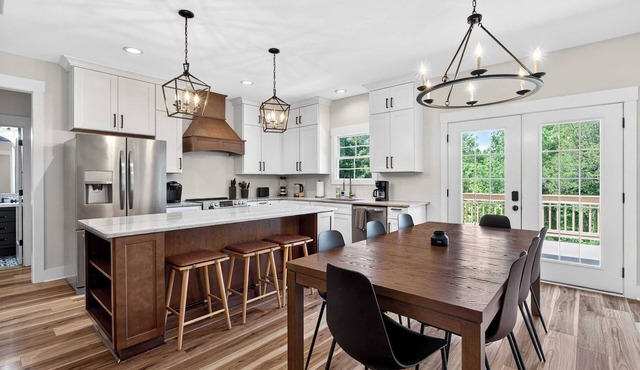 Peaceful countryside getaway in Waddy for groups!