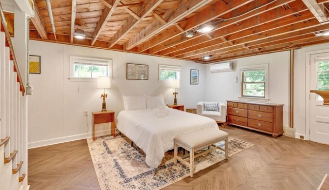 Peaceful Mountain Retreat Near Appalachian Trail, Wineries, Breweries and More