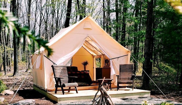 Peaceful Pocono Mountains Rental for Glamping in Pennsylvania in Mount Pocono