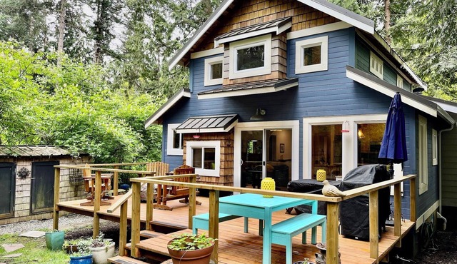 Peaceful Private Home/Duplex on Lily Point Trail in Point Roberts