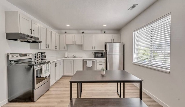 Peaceful Quiet And Spacious 2 BR 1 BA Unit in Logan