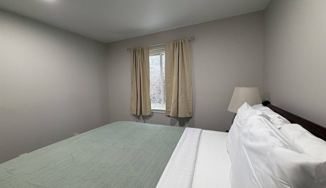 Peaceful Stay Updated 3BR Condo