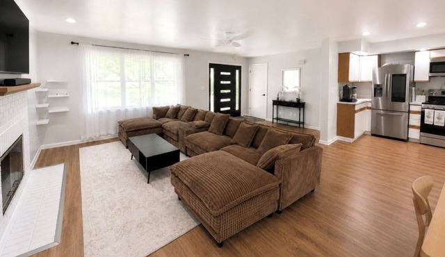 Peaceful Tree-Lined Retreat Near Cleveland in North Olmsted