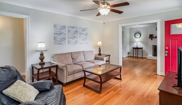 Perfect for Extended Stays! Fenced Yard, Pets Welcome