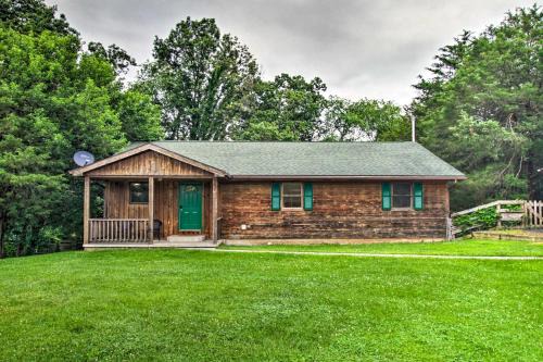 Pet-Friendly VA Home ~ 30 Mi to Shenandoah NP