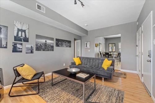 PetFriendly 2BR Convenient to Stadium&Downtown - ctd in Indianapolis