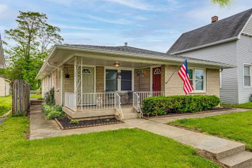 Pets Welcome! Walkable Beech Grove Haven Near Town
