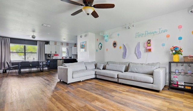 Pool+Fire Pit+Grill+Walk to Lake+Close to Disney+Pet Friendly in St. Cloud