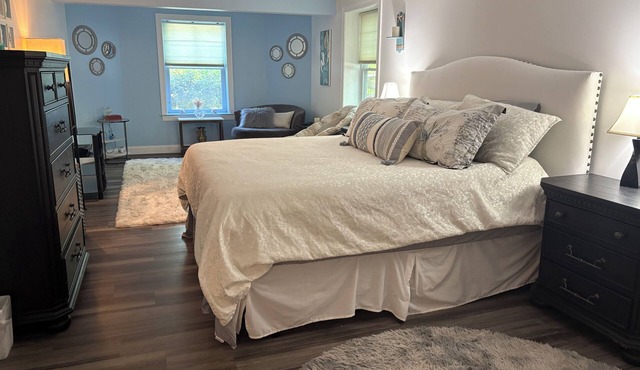 Poolside Annapolis Retreat for Mid-Term Stays!