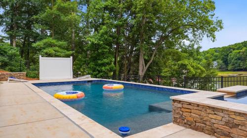Poolside Paradise by AvantStay