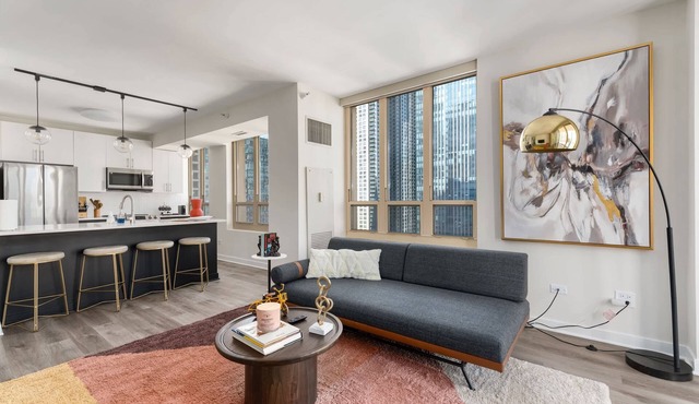 Prime 2BR Apartments: Perfect Group Comfort