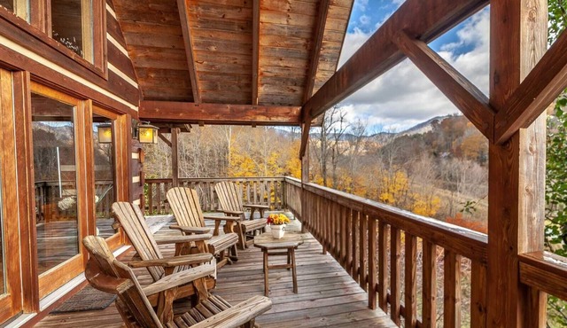 Pristine Mountain Cabin near Valle Crucis
