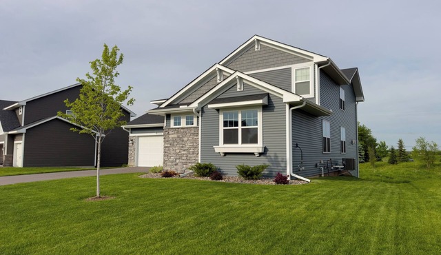 Pristine Spacious Home and Private Attached Suite in Maple Grove