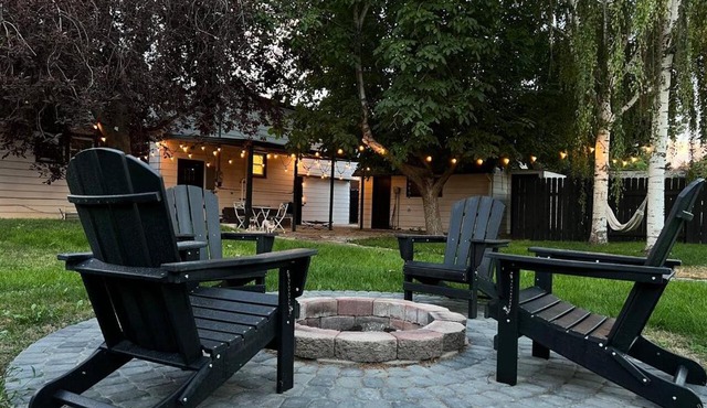 Private lux lower level flat fully fenced in Twin Falls