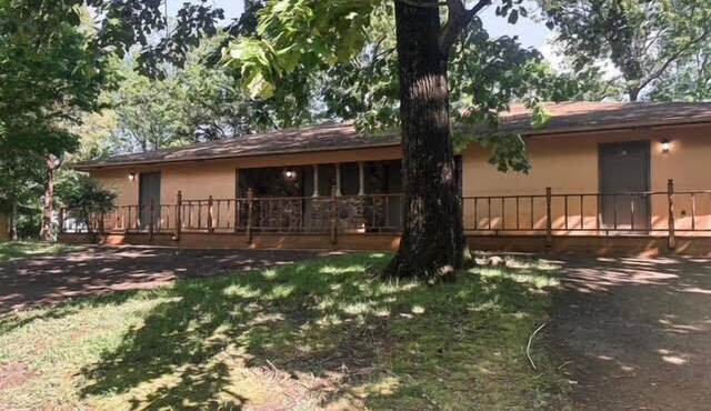 Quad Deluxe Cabin -Bungalow w/Two Kitchens & 4 Bedrooms!