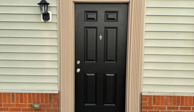 Quiet Comfortable Frankfort 1BR/1BA Townhome