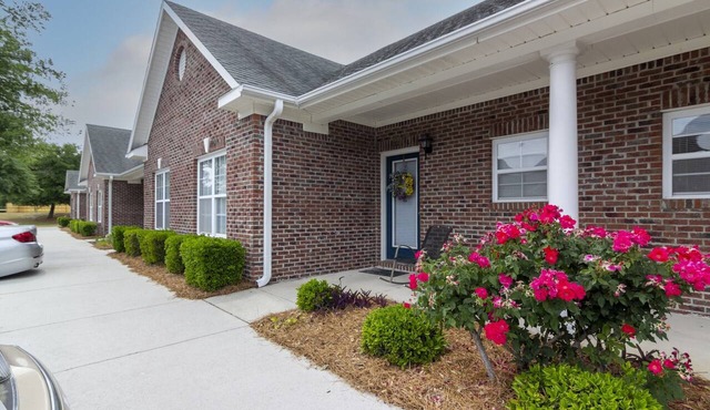 Quiet Condo Between Carolina Beach and Downtown ILM - 2 Beds 2 Baths Sleeps 3