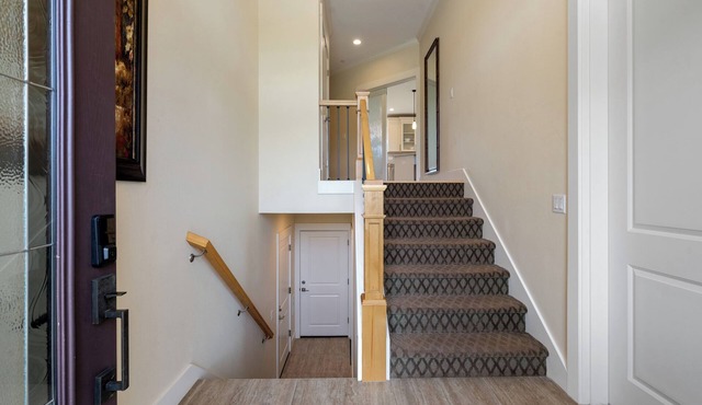 Quiet, Secluded, High End Home Near PDX in Vancouver
