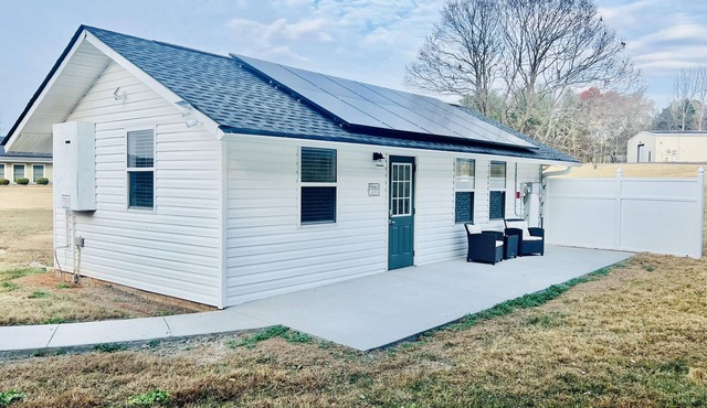 Quite Comfy Tiny Home in Rockford #TinyRock