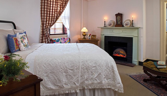 Rachael's Inner Harbor Boutique Inn - The Letitia Mae Suite