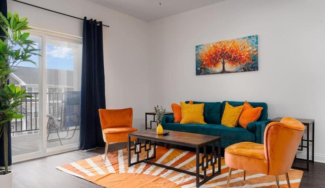Radiant Vibes Spacious 2BR 2BA 2 King Beds Gym WFH