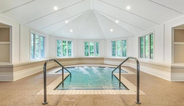 Relax, Swim & Play: Indoor/Outdoor Pools, Basketball, Volleyball & Mini Golf