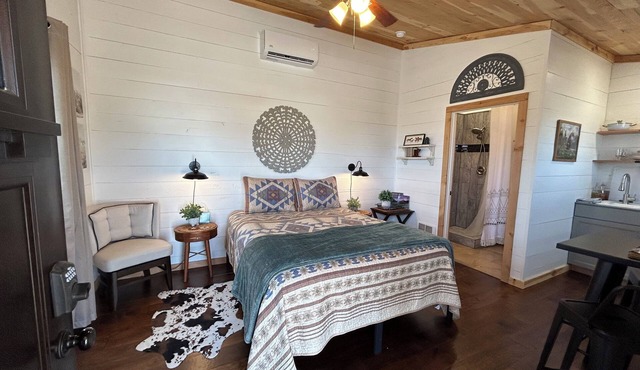 Relaxing Rustic Barndominium with Mountain View’s in Challis Idaho in Challis