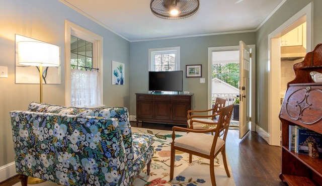 Renovated Five Points Carriage House with Private Fenced Yard! Pet Friendly!