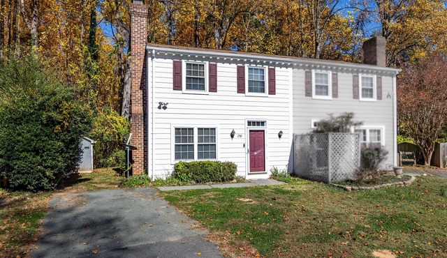 Renovated TH in a quiet neighborhood close to most amenities