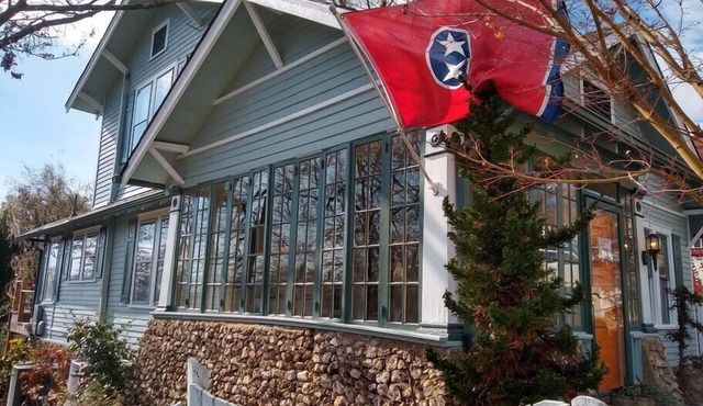 resort like home with firepit and hot tub in trendy north shore