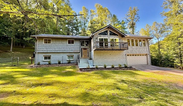 Ridgeview Retreat- Perfect for large groups!