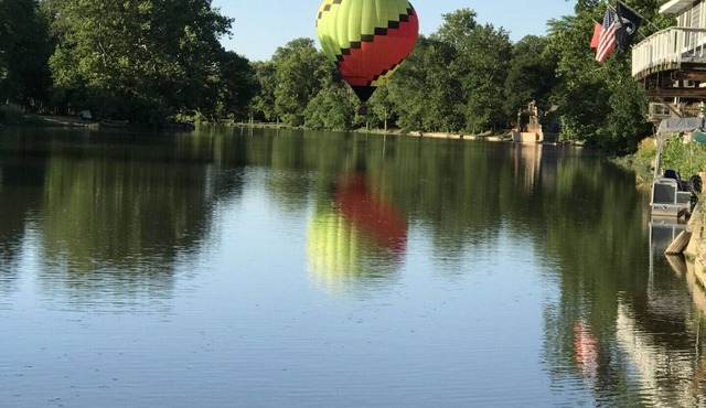 Riverfront Hideaway/Kayaks/Pet‑Friendly/Beautiful Views!