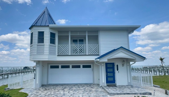 Riverfront Home, Private Beach Access, Private Dock-Near Sebastion Inlet in Vero Beach