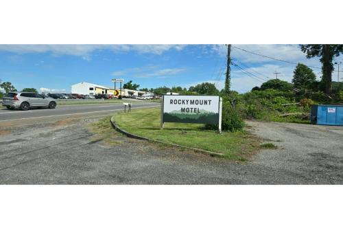Rocky Mount Motel near Hwy 220