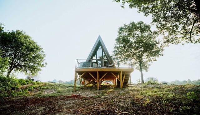 Romantic A-Frame Cabin with Hot Tub Perfect for Couples in Cedar Bluff, Alabama