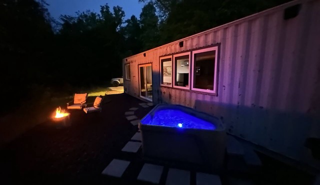 Romantic RRG Cabin Private Hot Tub Amazing Views Near Natural Bridge in Stanton